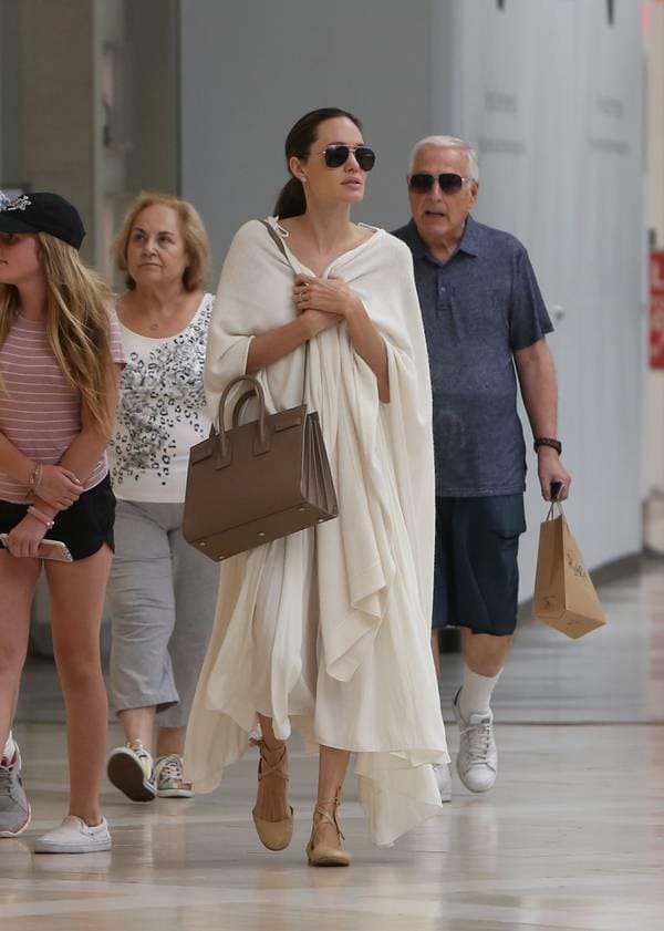 whowhatwear.com