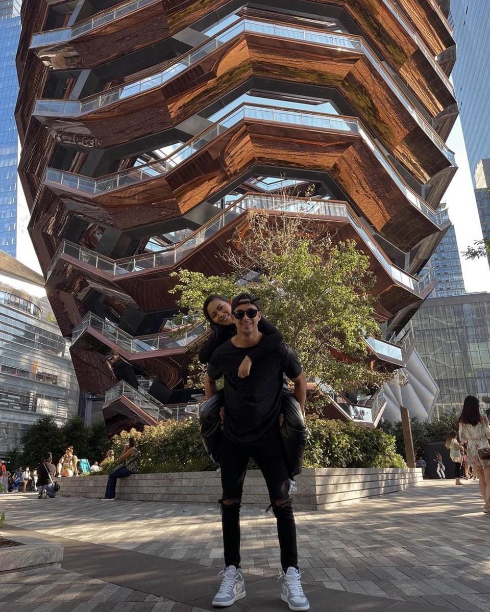 Instagram.com/rachelvennya