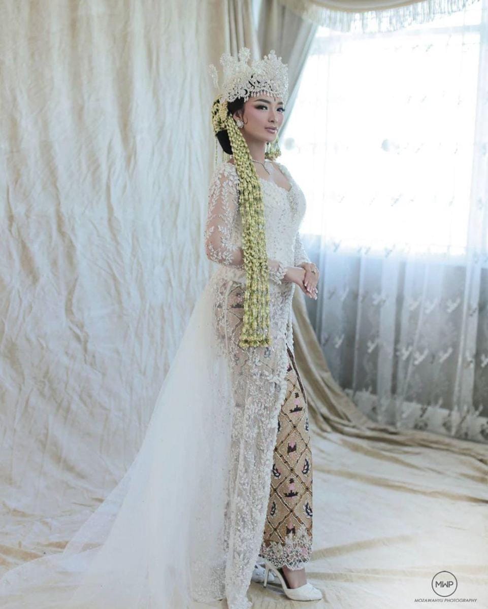 instagram.com/zaskia_gotix