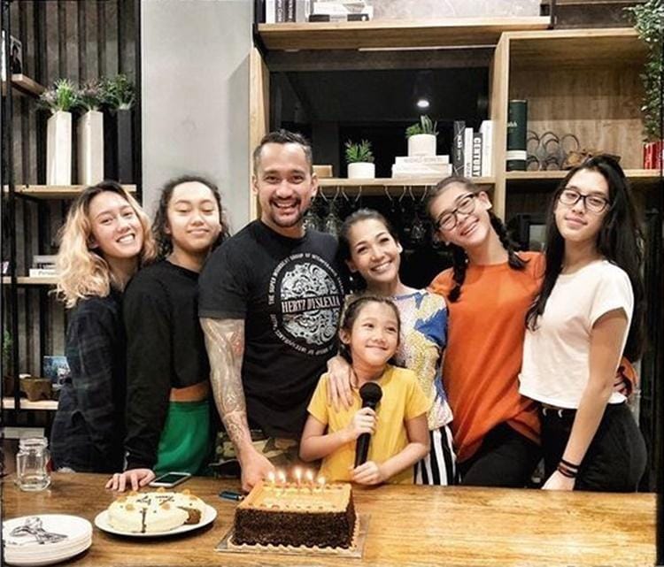 Instagram.com/mieke_amalia