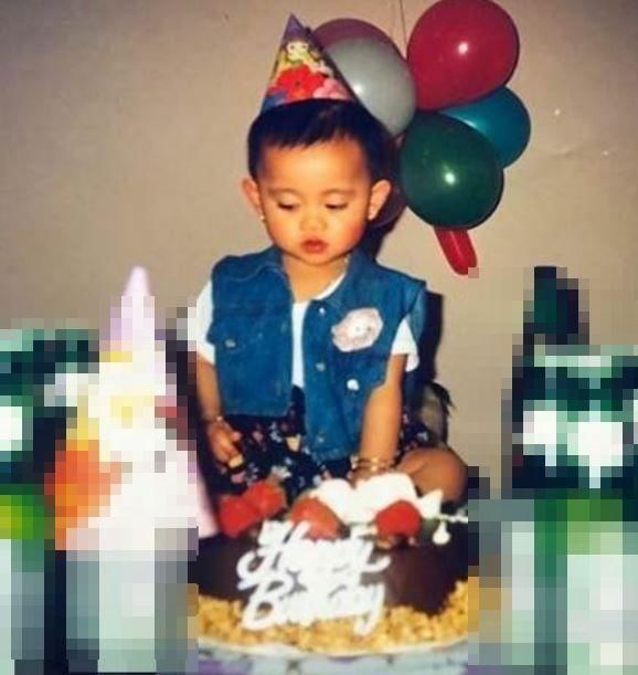 Instagram.com/rachelvennya