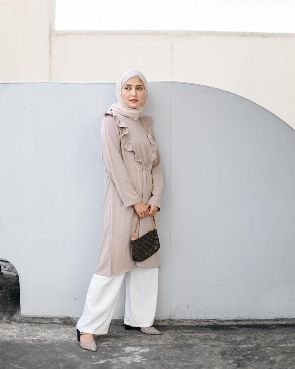 instagram.com/rara.nawangsih
