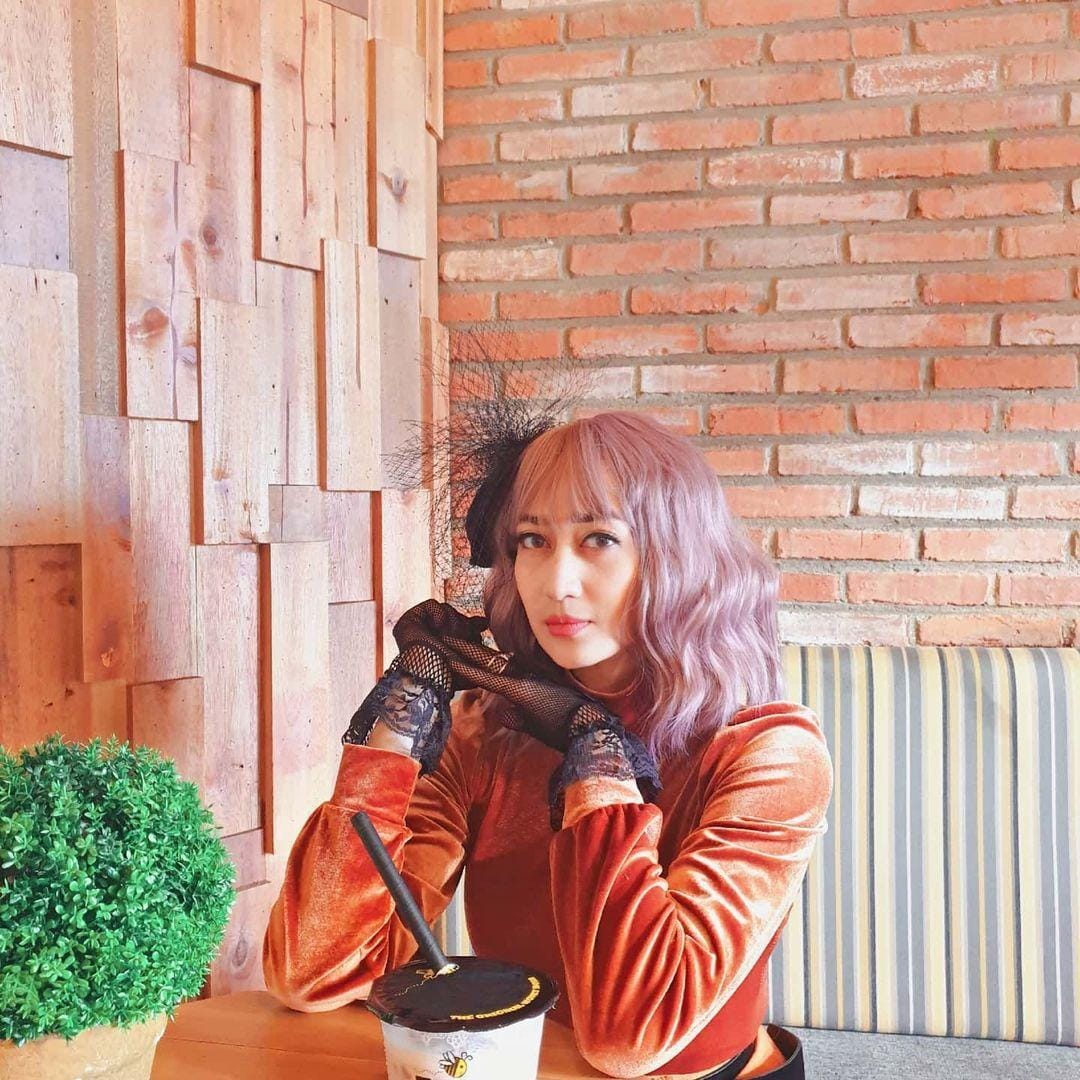 instagram.com/akuhelmalia