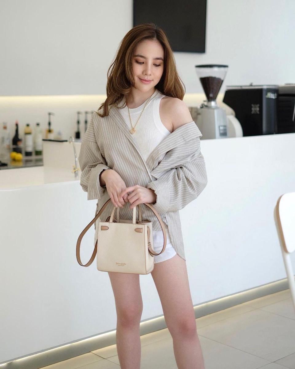 instagram.com/agatha_chelsea