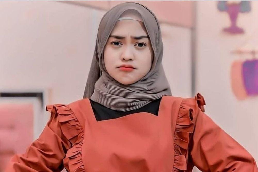 instagram.com/riaricis1795