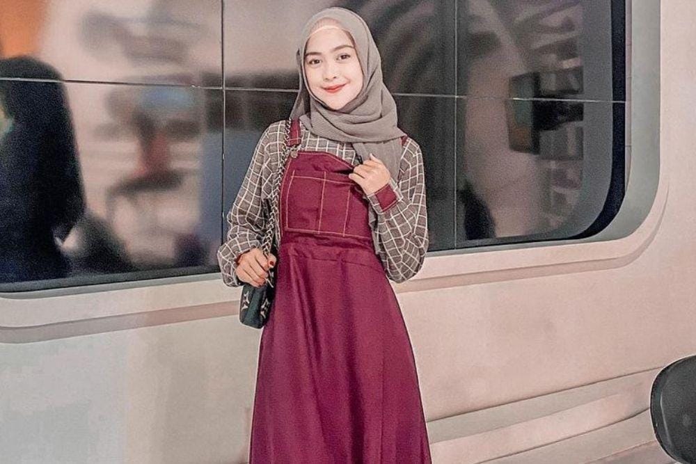 instagram.com/riaricis1795