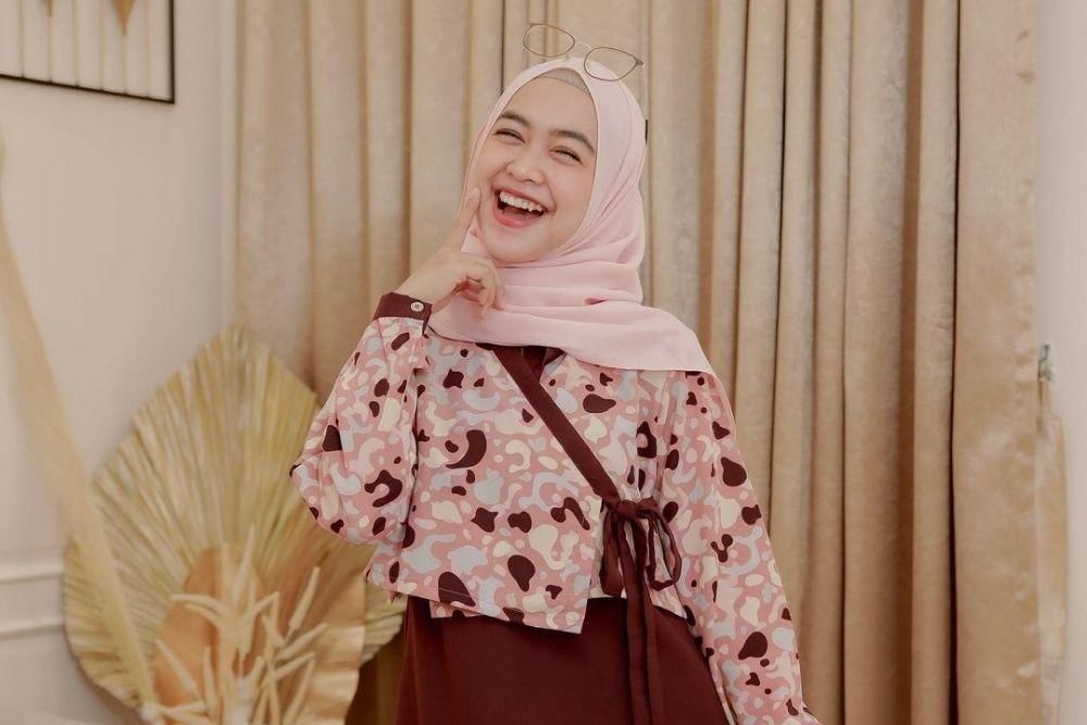 instagram.com/riaricis1795