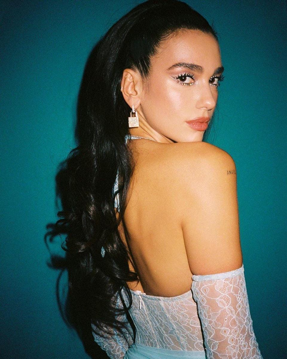 instagram.com/dualipa