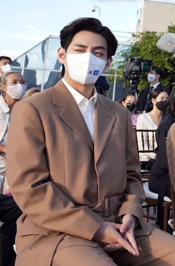 instagram.com/7bts.update