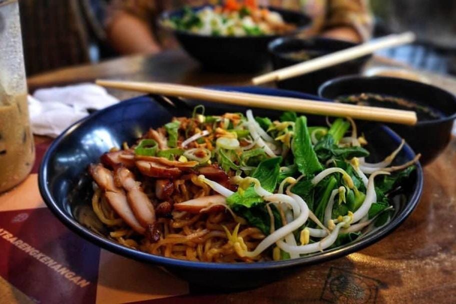 Instagram.com/Mipolo.id