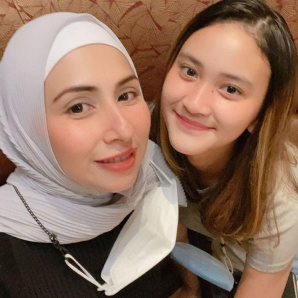 Instagram.com/deswitamaharani80