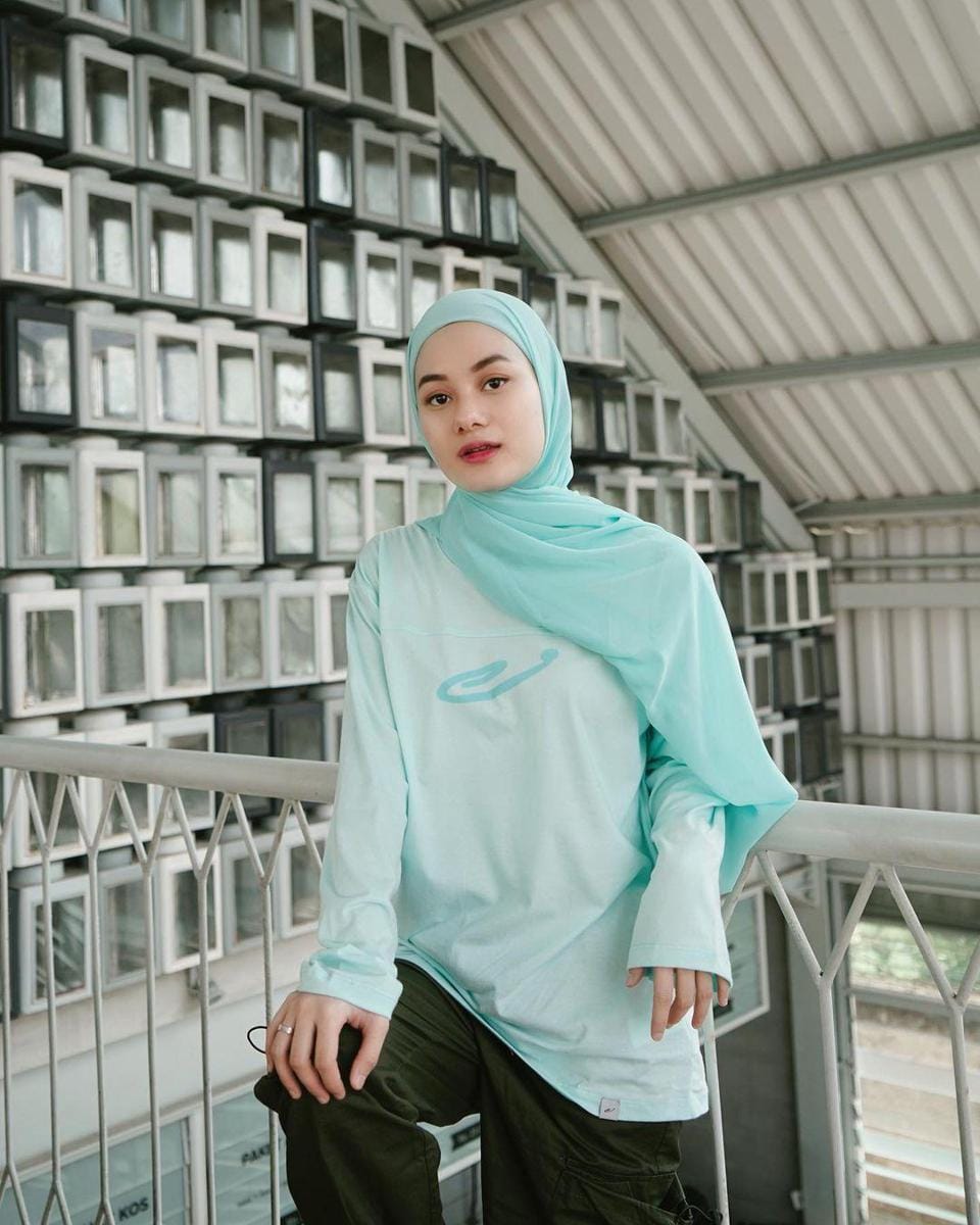 instagram.com/dindahw