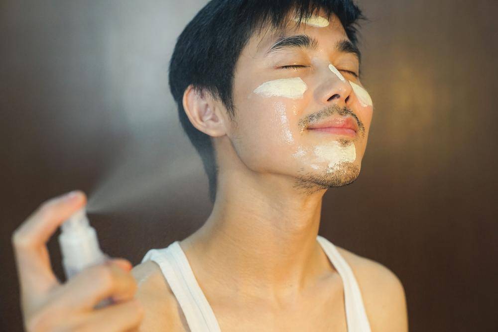 Shutterstock/Suttipong Mongkorn