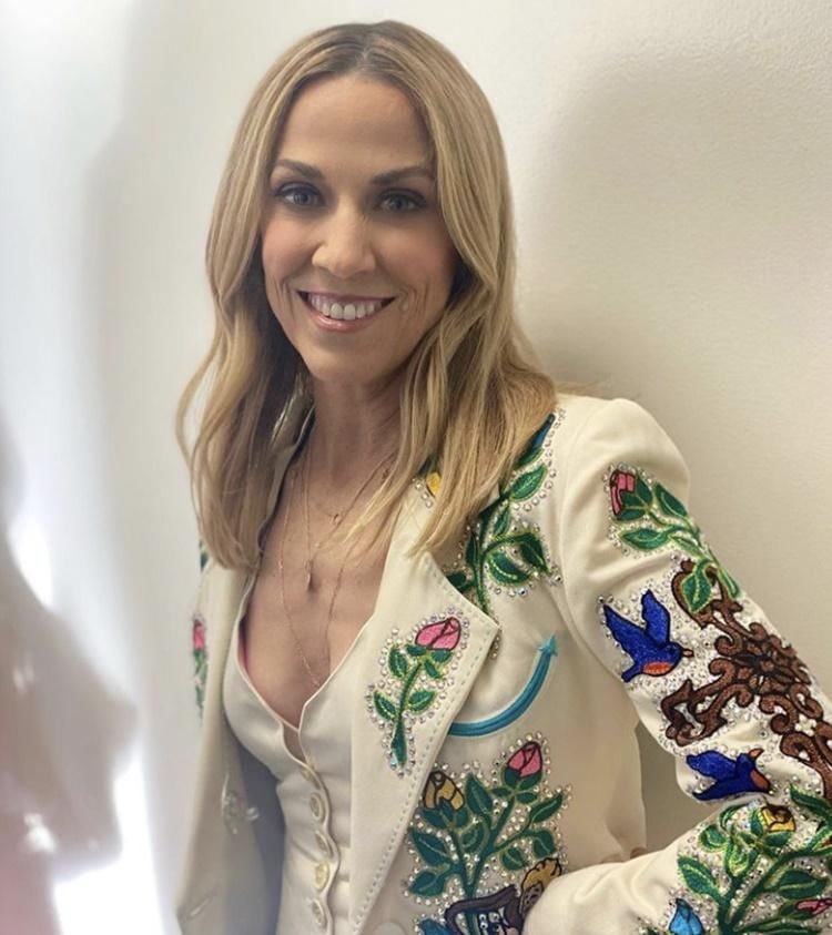 Instagram.com/sherlycrow