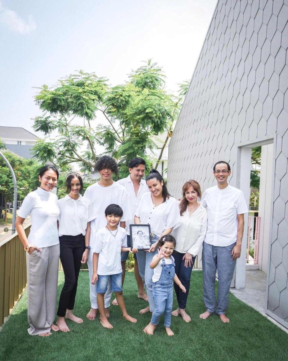 Instagram.com/mrssharena