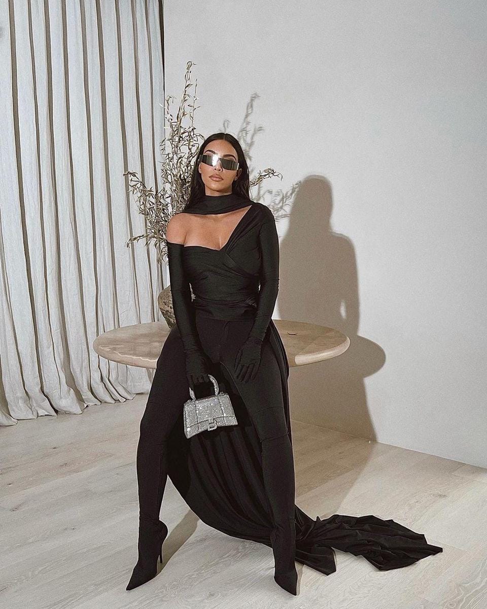 instagram.com/kimkardashian