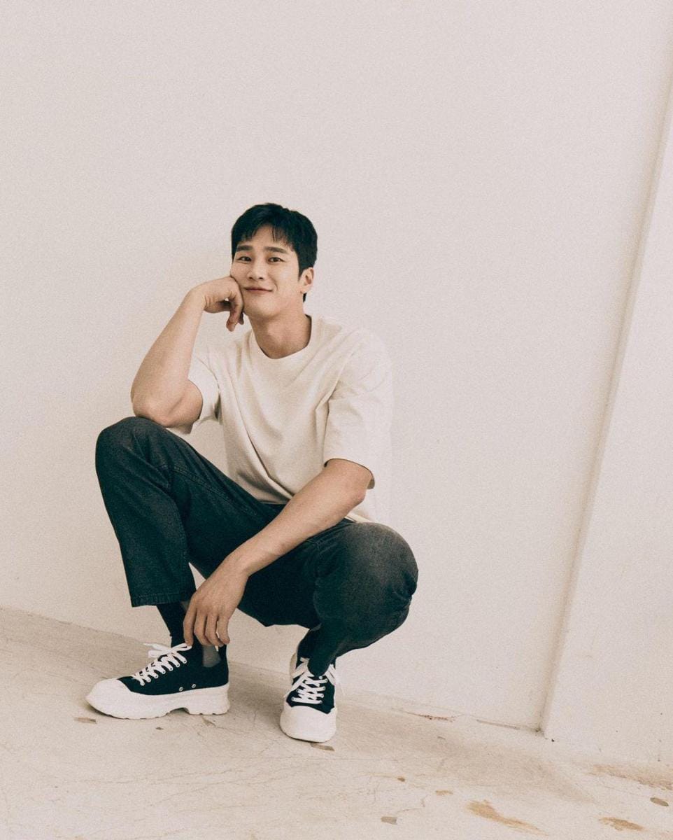 instagram.com/bohyunahn