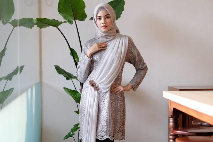 Inspirasi Model Kebaya Muslim untuk Hadiri Pesta Pernikahan