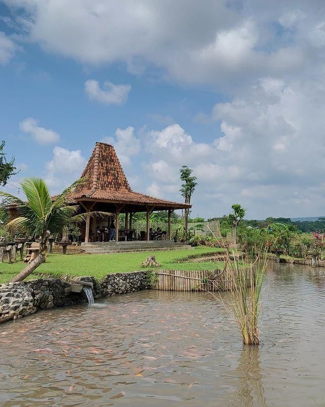 Instagram.com/rositajalanjalan