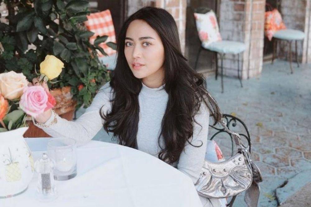 instagram.com/rachelvennya