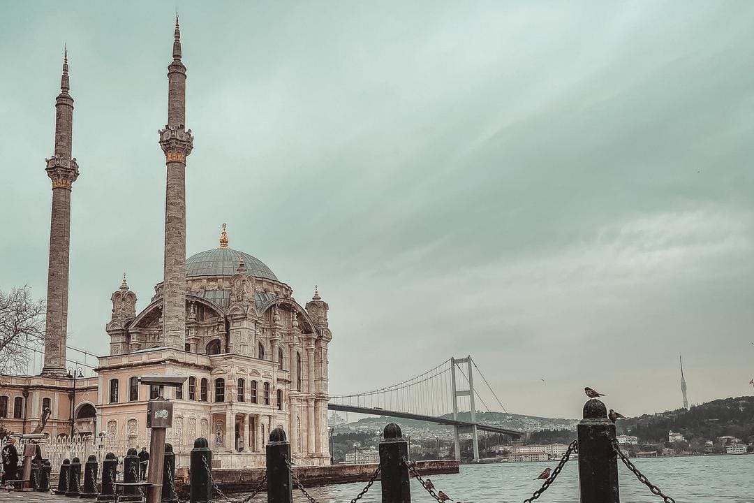 Unsplash.com/Onur Binay