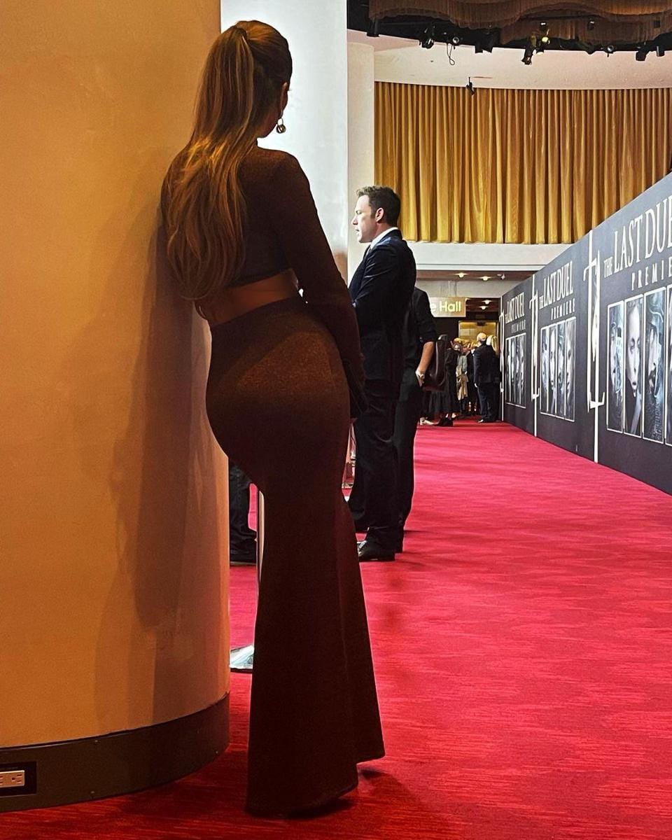 instagram.com/jlo