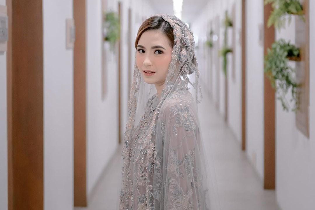 Transformasi Gaya Ashilla Zee dari Member BLINK hingga Menikah