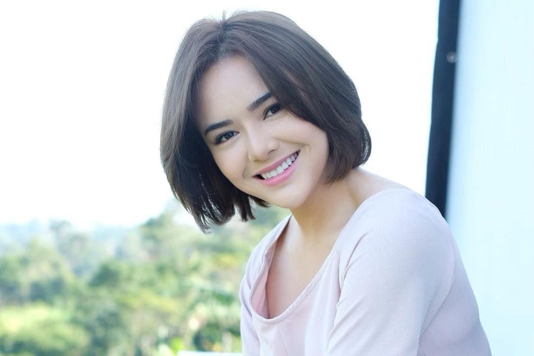 Bukti Amanda Manopo Hobi Pamer Gaya Modis saat 'Hamil'