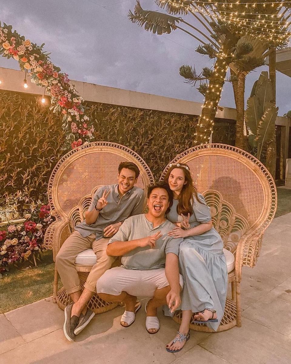 Instagram.com/ryanogilvy