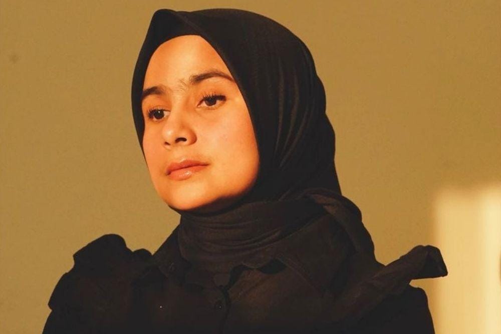 7 Pesona Sonya Fatmala yang Makin Eksis Setelah Jadi Istri Pejabat