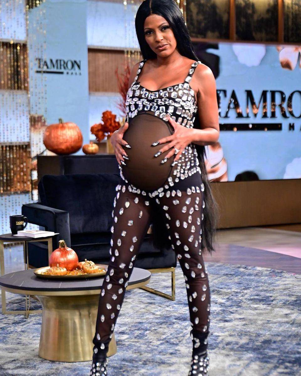 instagram.com/tamronhall