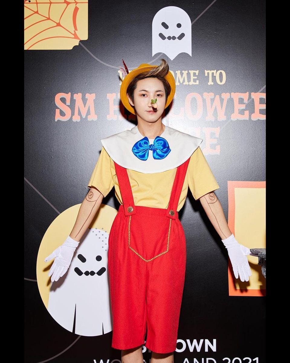instagram.com/smtown