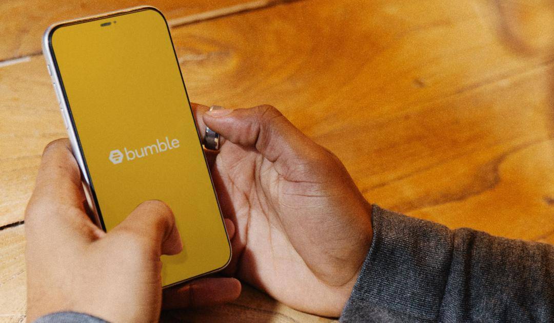 Dok. Bumble