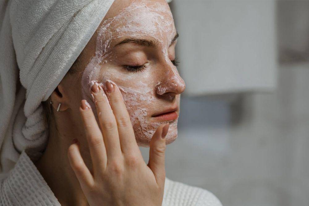 Cara Aman Double Cleansing untuk Kulit Sensitif, pinterest.com
