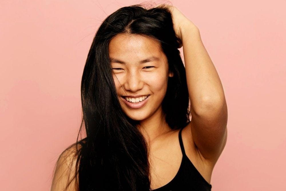 7 Tips Mengatasi Rambut Lepek dan Bau