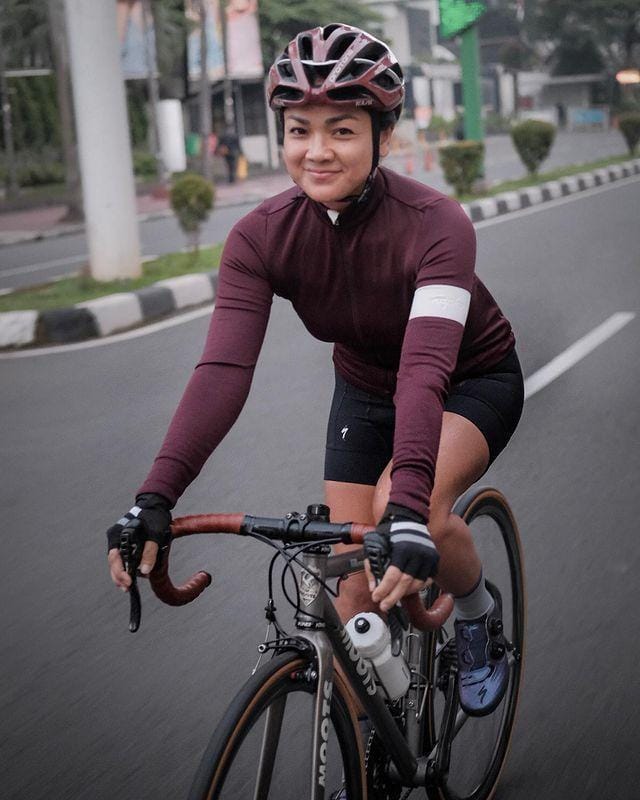 Instagram.com/nirinazubir_