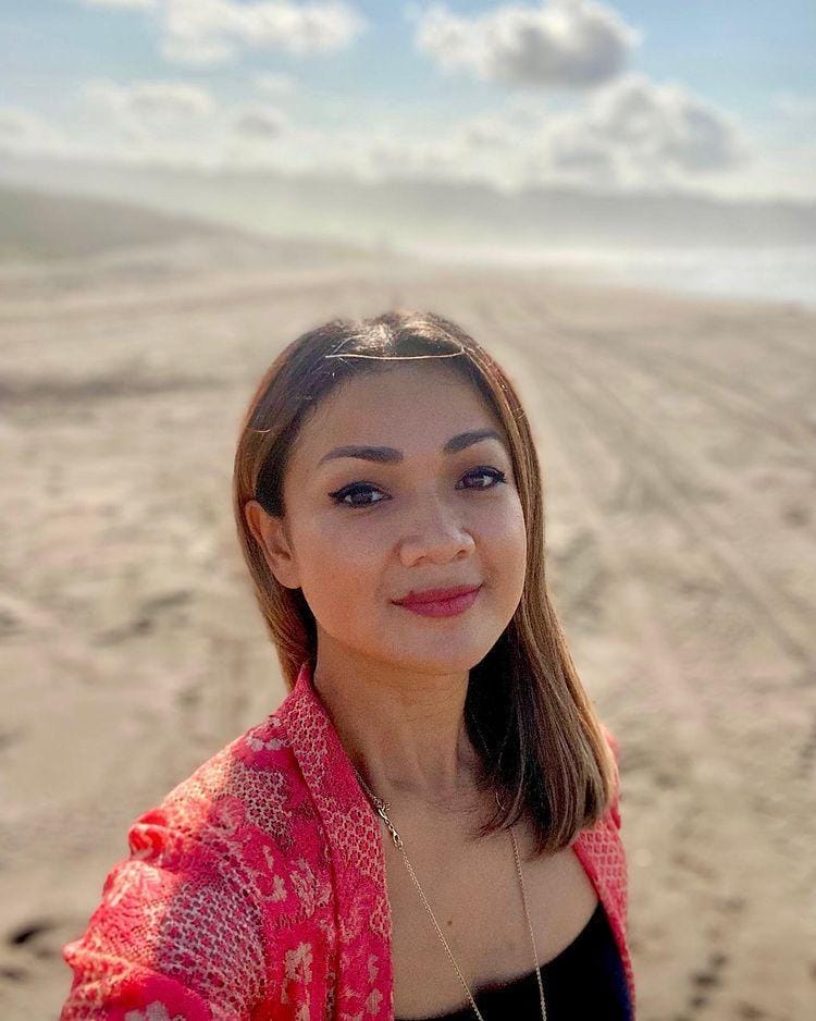 Instagram.com/nirinazubir_