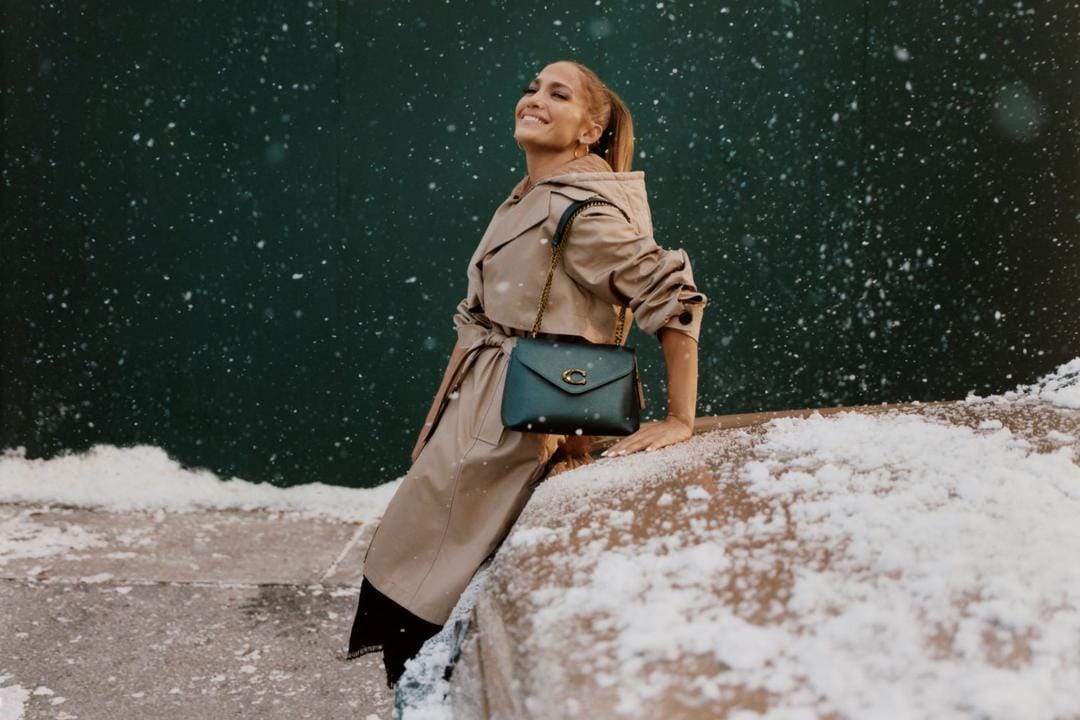 Koleksi Tas Coach 'Holiday Season', Nostalgia yang Festive