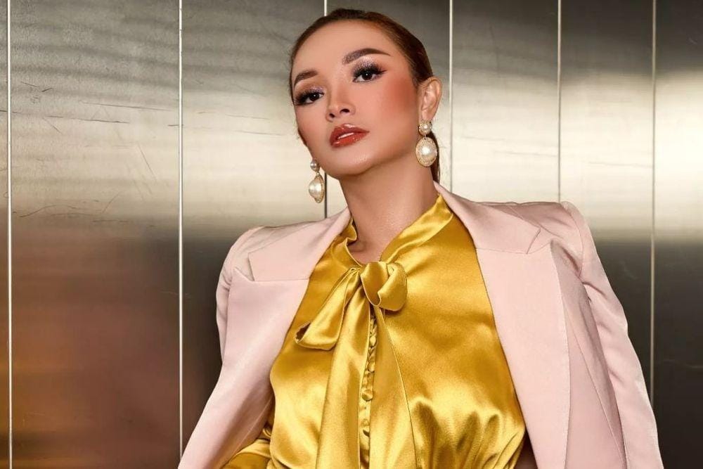 instagram.com/zaskia_gotix