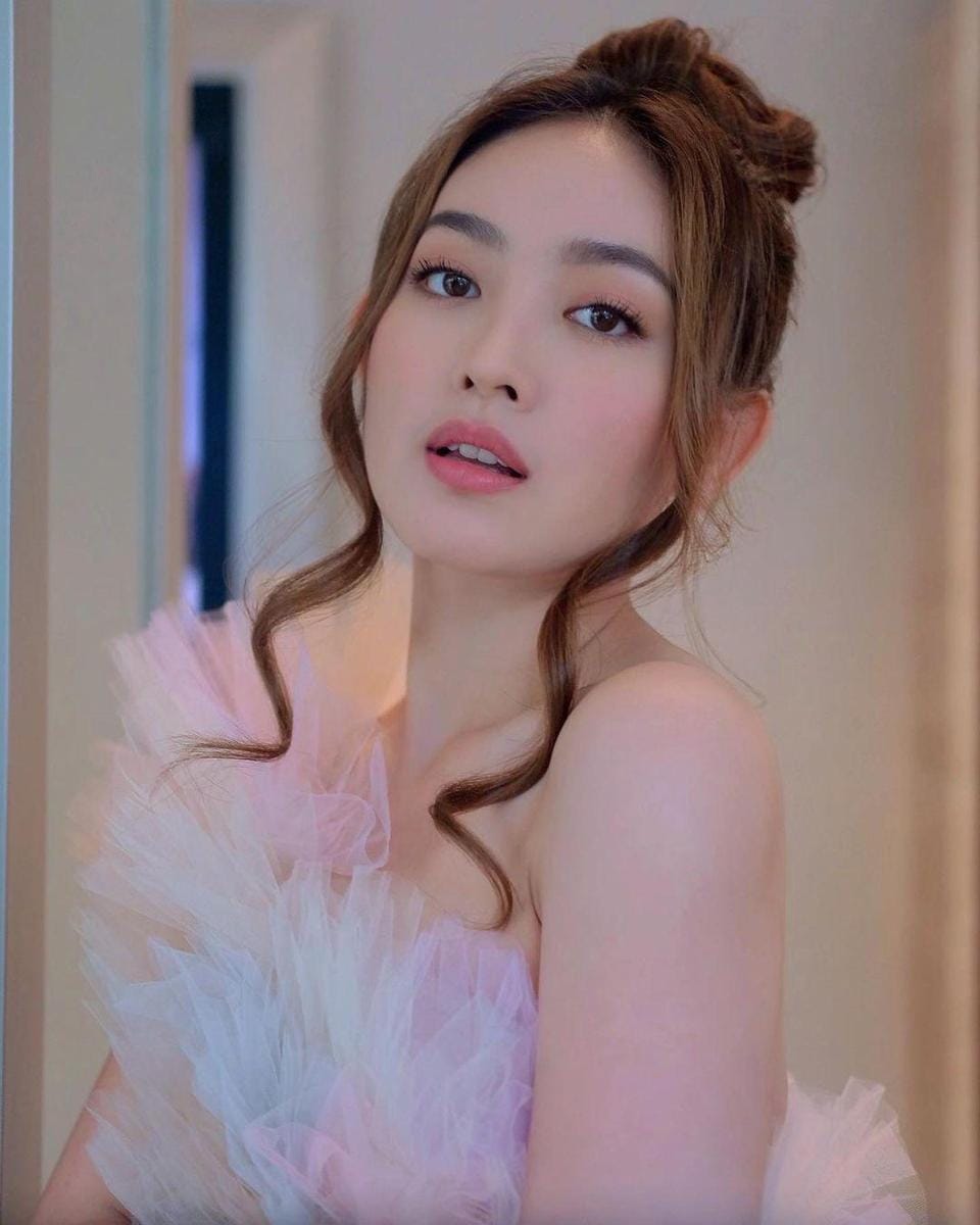 instagram.com/natashawilona12