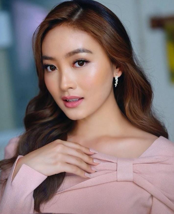 instagram.com/natashawilona12