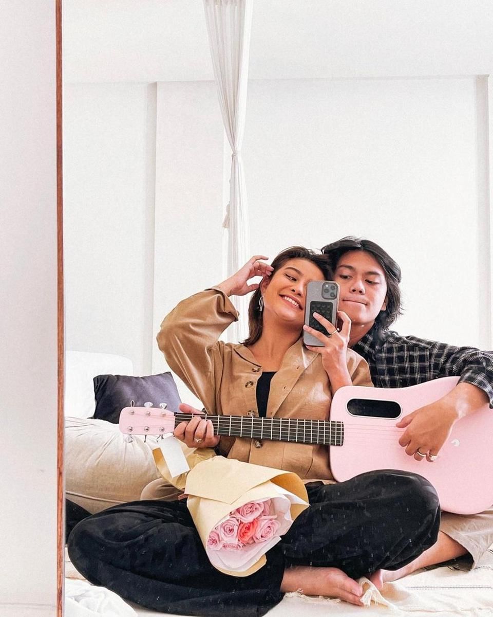 Instagram.com/awkarin