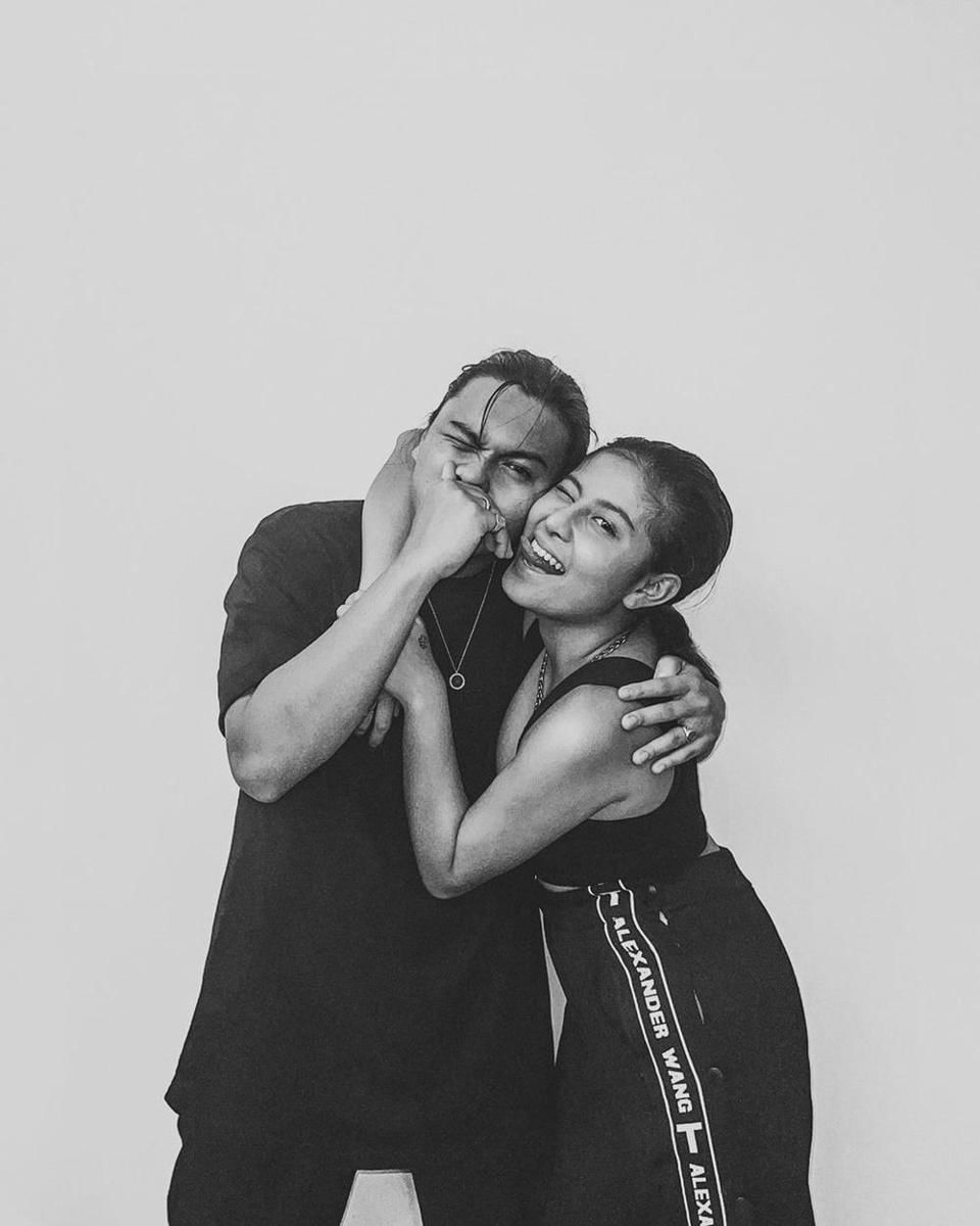 Instagram.com/awkarin