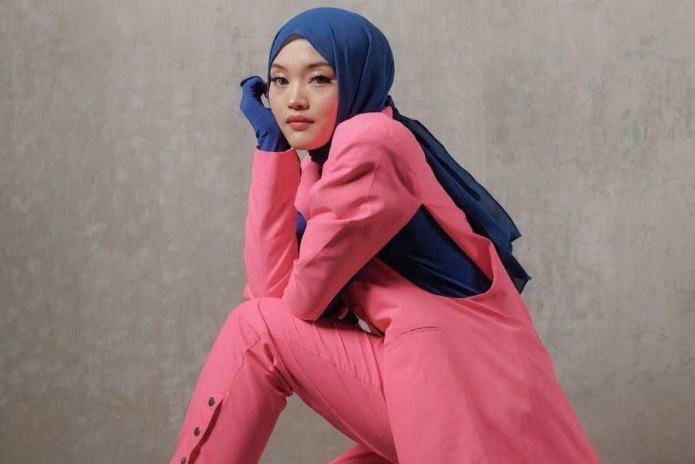 Glamor dan Dewasa, Intip Pesona Putri Delina Ketika Pemotretan