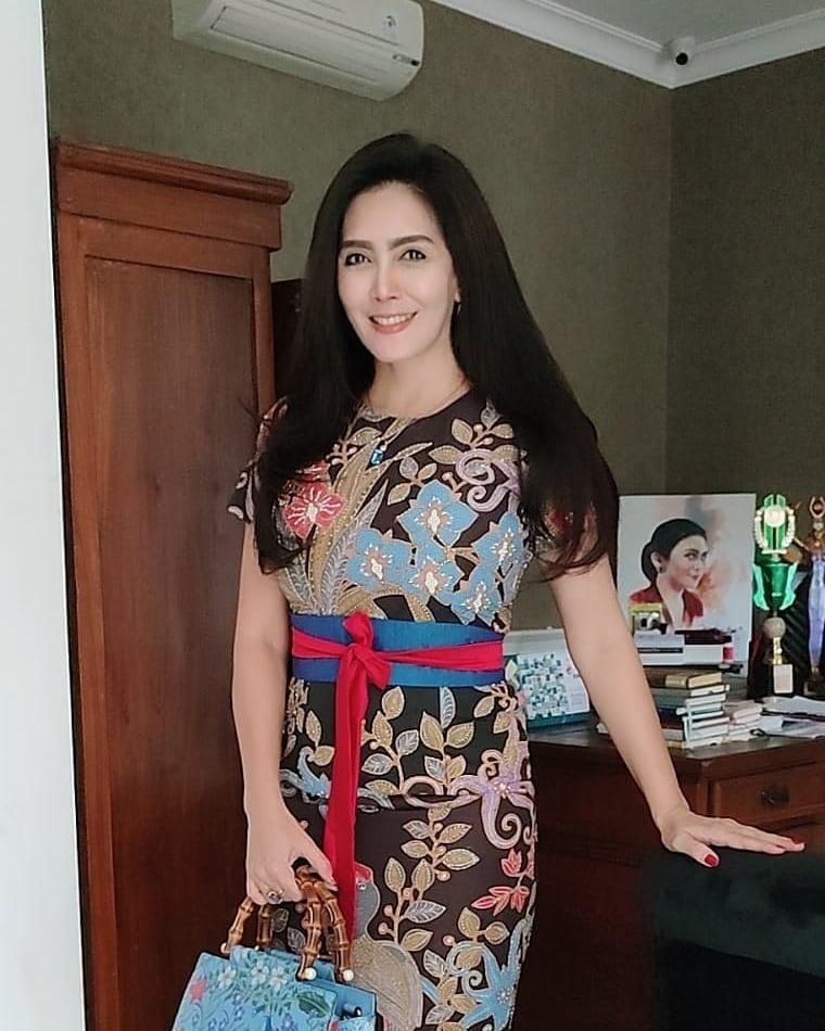 instagram.com/riekediahp/