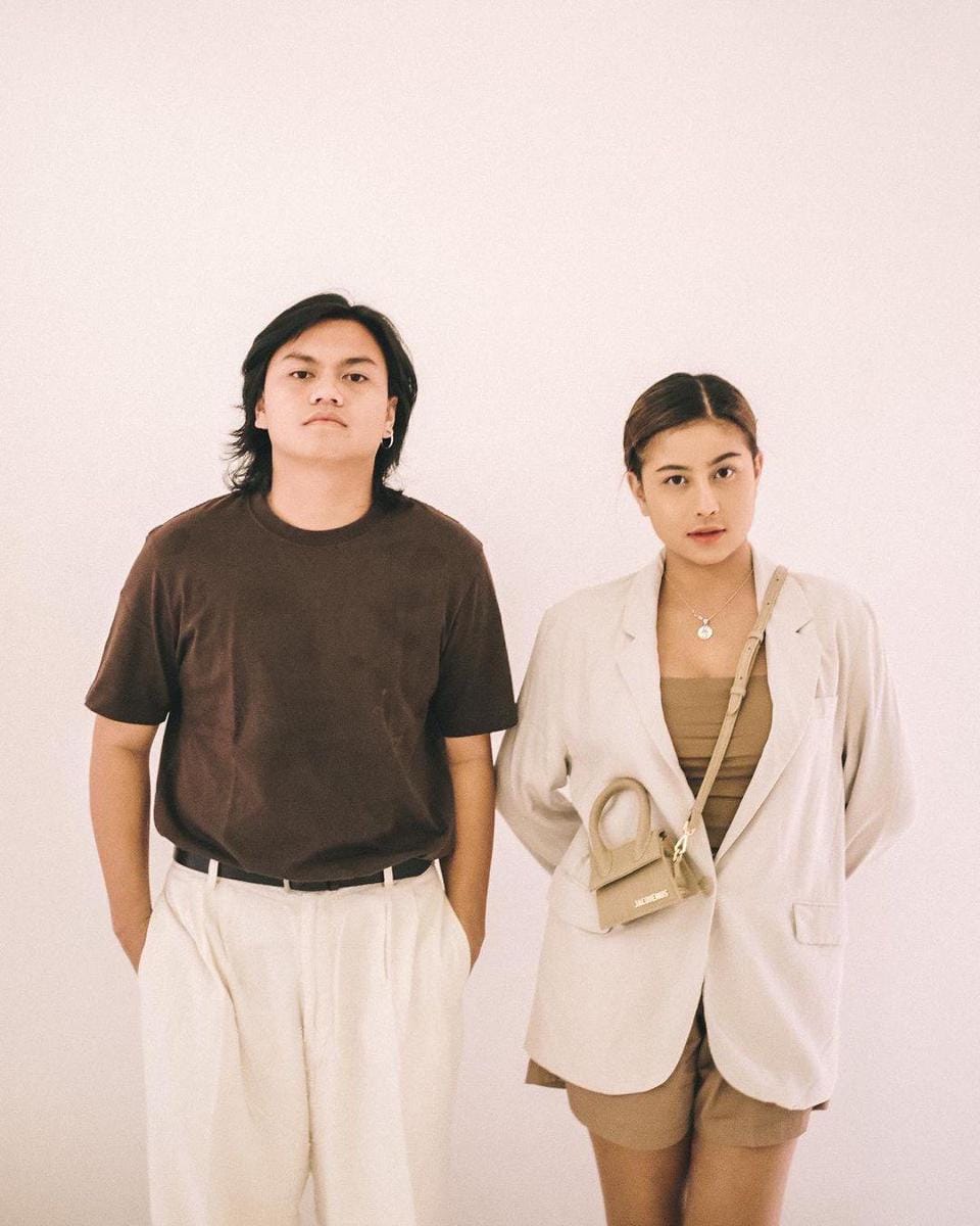 instagram.com/awkarin