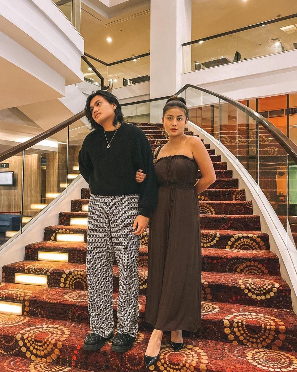 instagram.com/awkarin