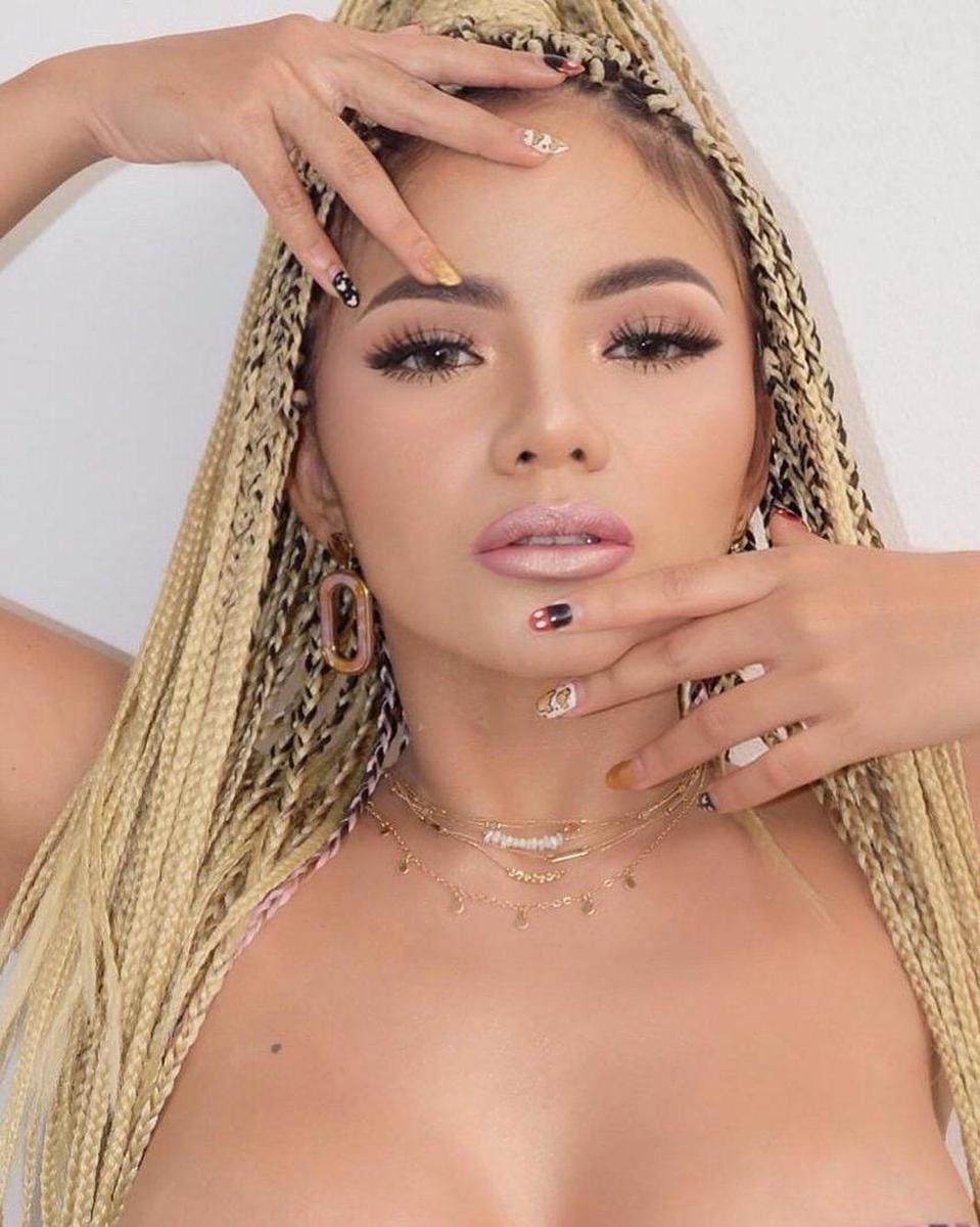 instagram.com/dinar_candy/