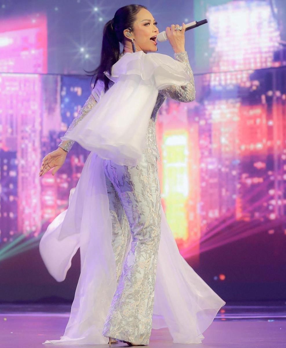 instagram.com/krisdayantilemos