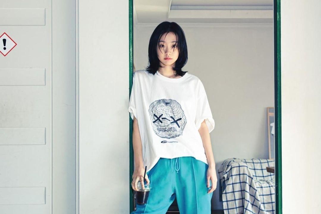 instagram.com/d_a___m_i